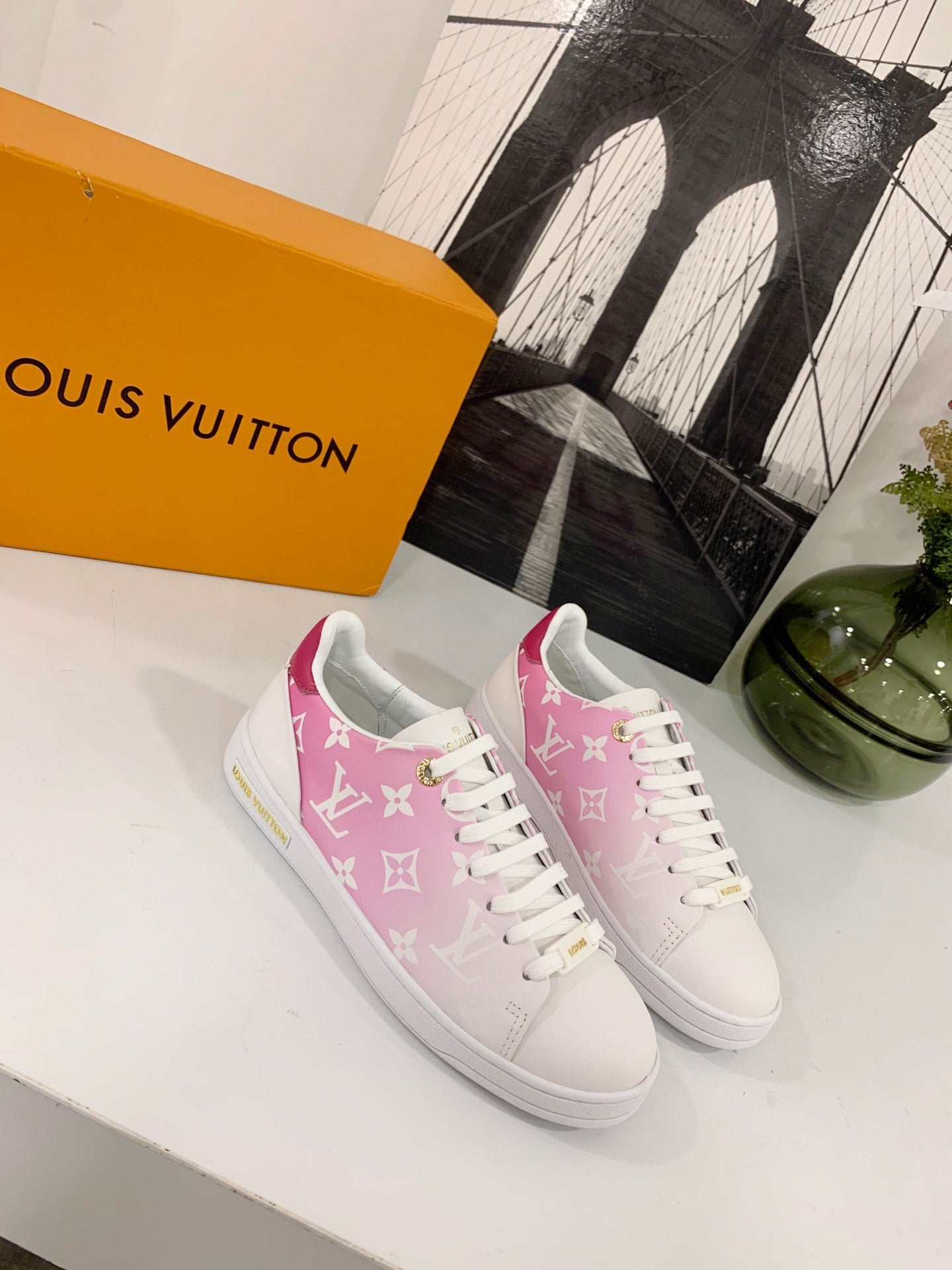 L V - Pink Fade Sneakers