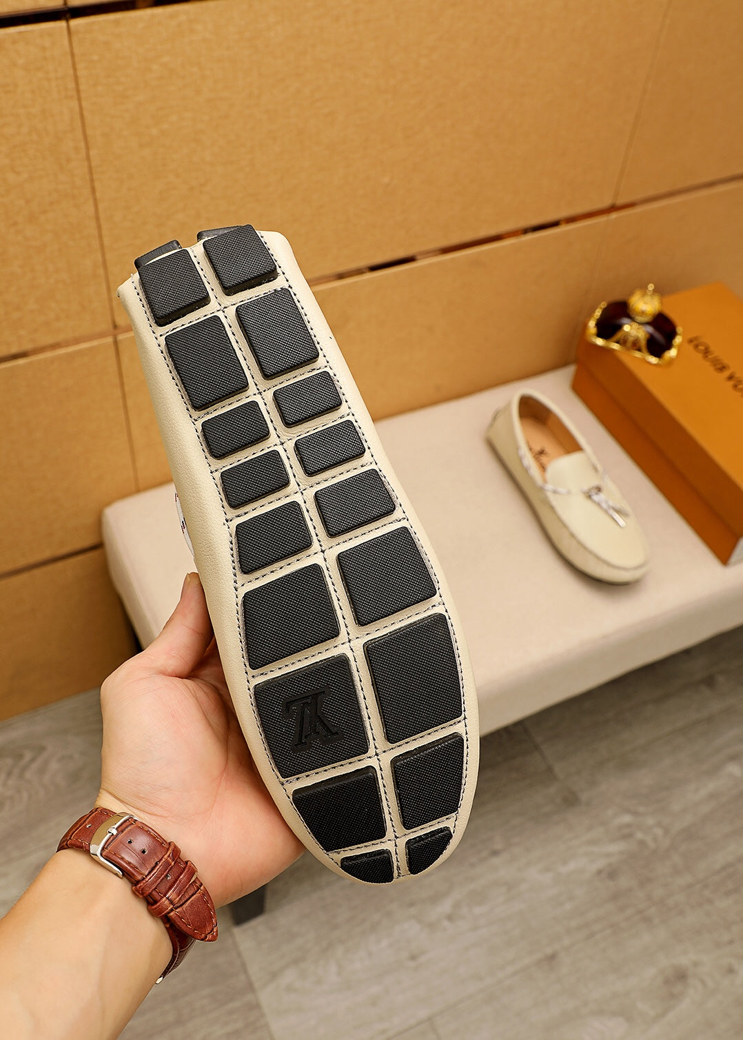 L V - Lace Driver [Creme]