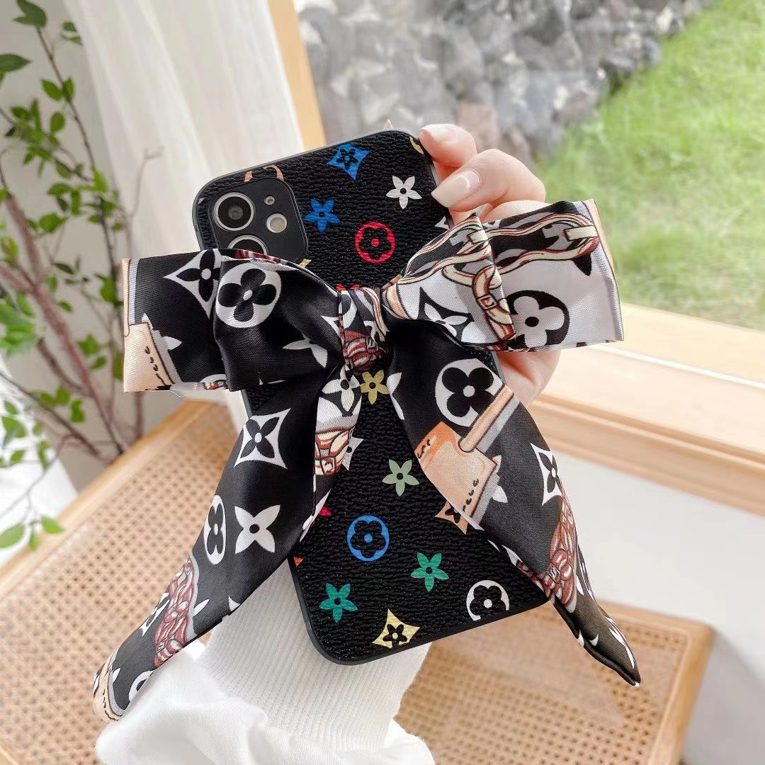 Retro pattern bow phone case