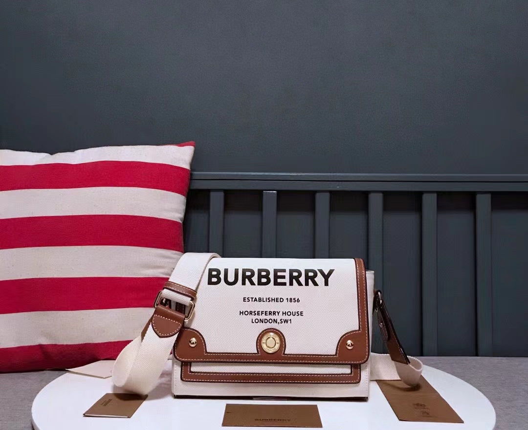 2022 Burberry Handbag - 66