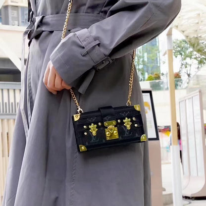 Crossbody chain card case phone case