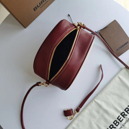 2022 Burberry Handbag - 67