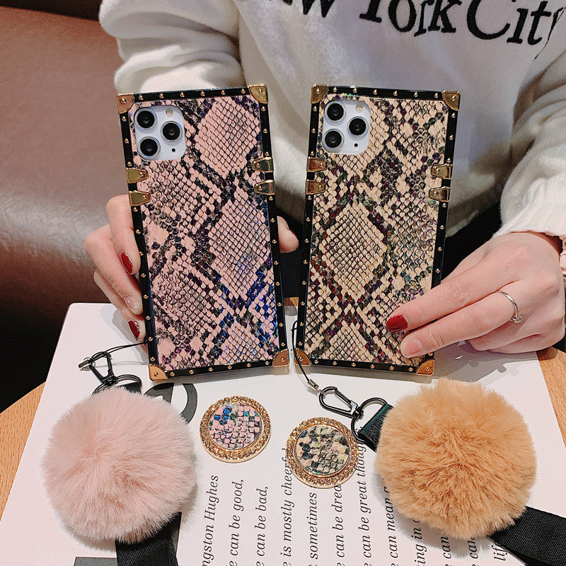 Serpentine holder hair ball  phone case