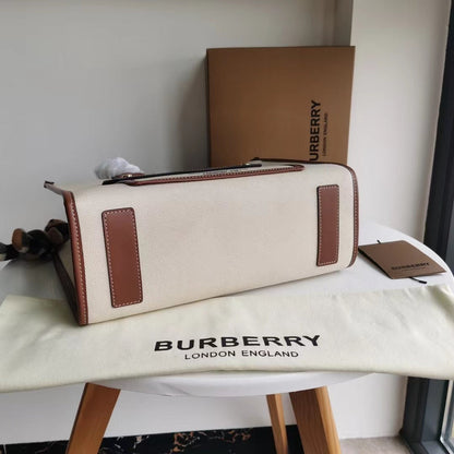 2022 Burberry Handbag - 69