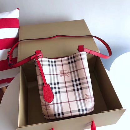 2022 Burberry Handbag - 70