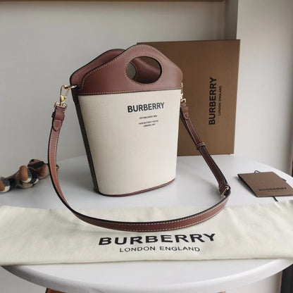 2022 Burberry Handbag - 64