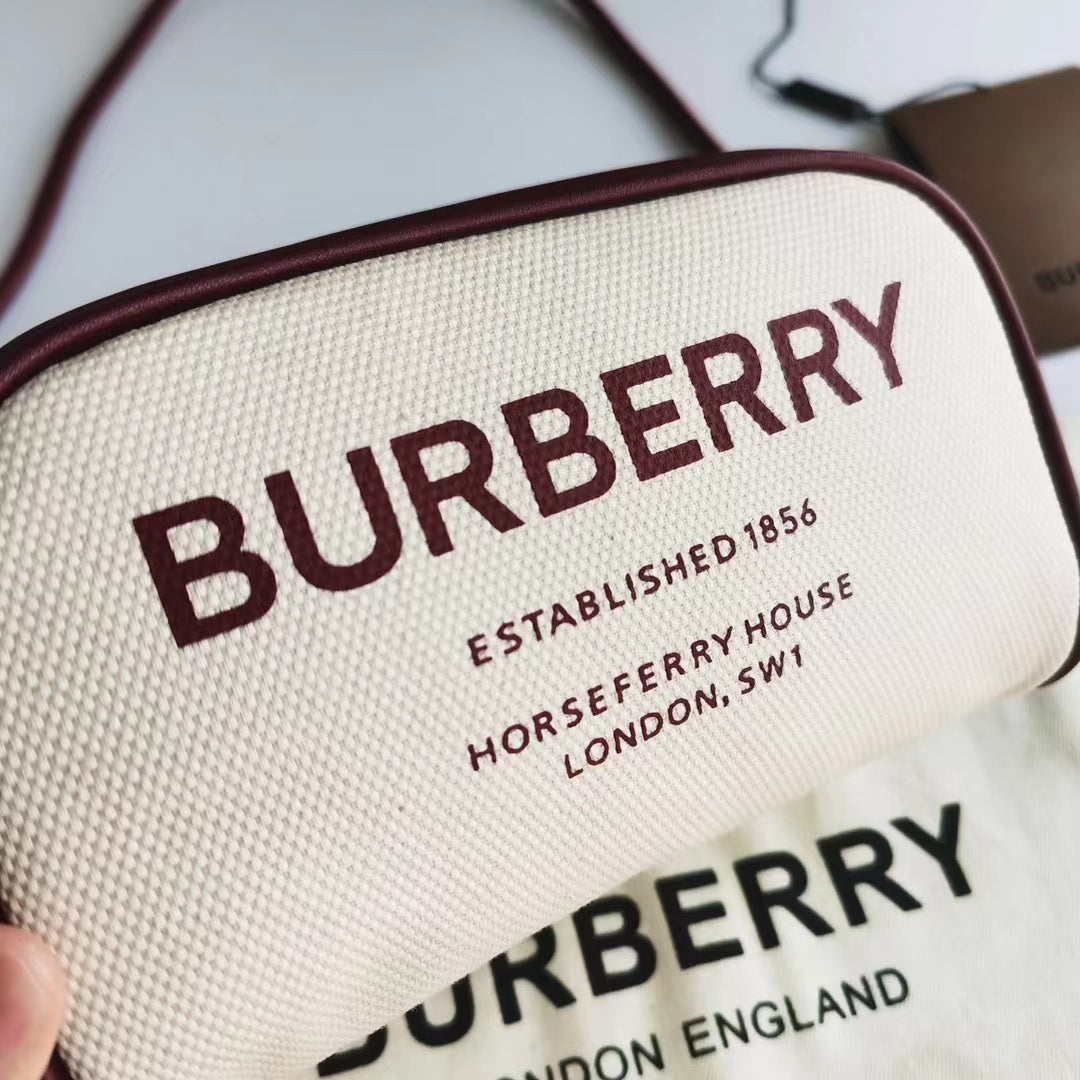 2022 Burberry Handbag - 67