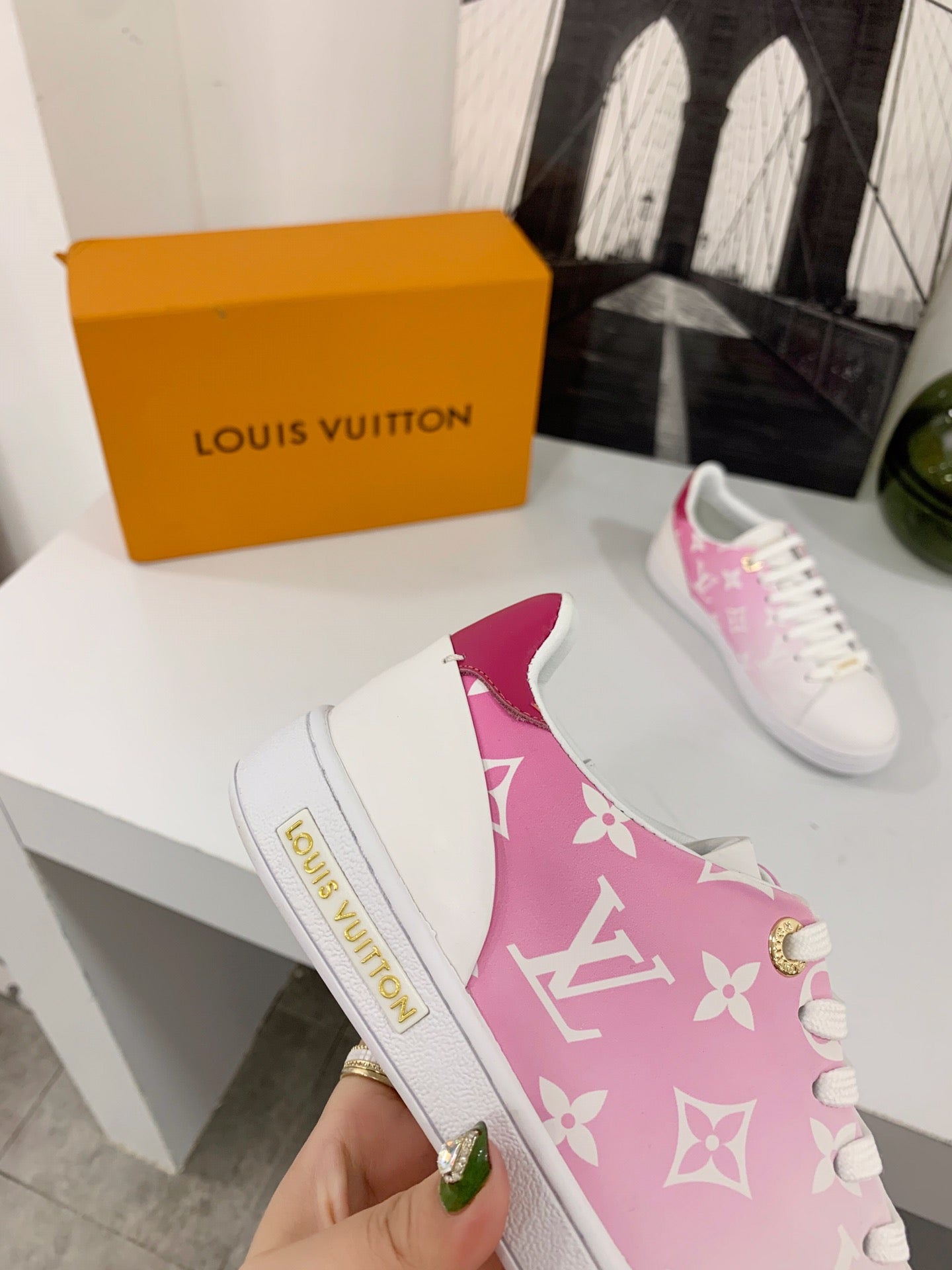 L V - Pink Fade Sneakers