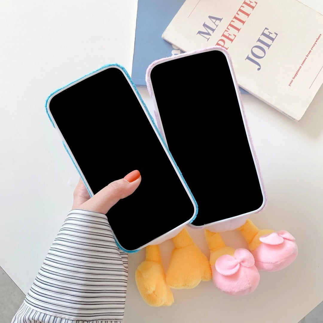Dimensional cartoon plush phone case