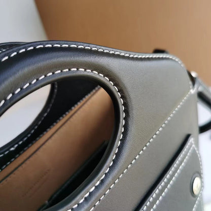 2022 Burberry Handbag - 63