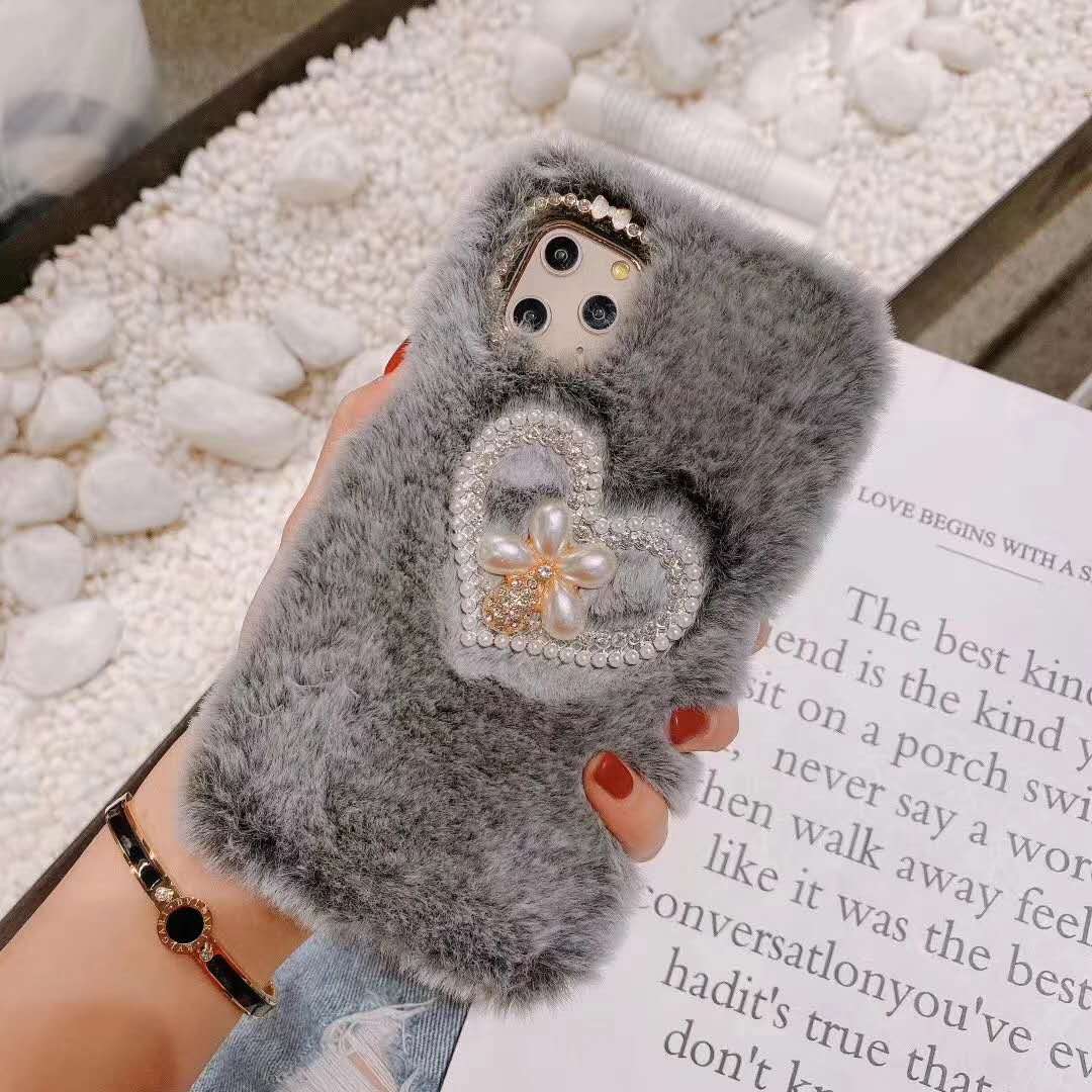 Pearl love heart plush phone case