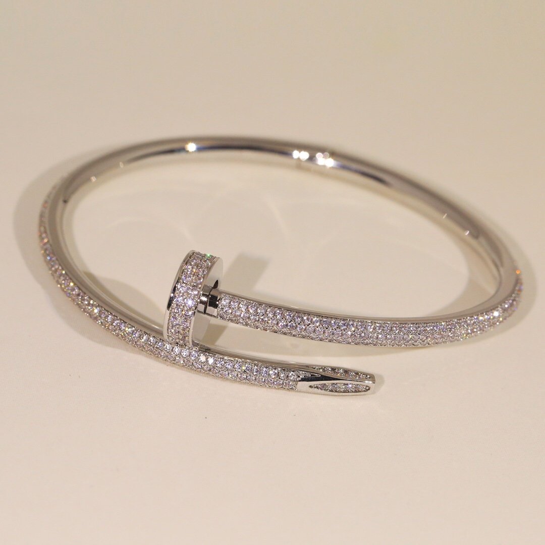 Round Brilliant Diamond Bracelet