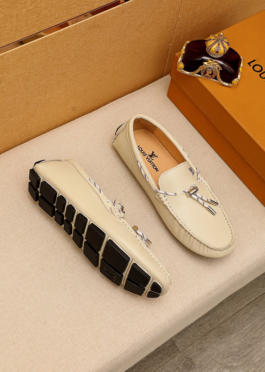 L V - Lace Driver [Creme]