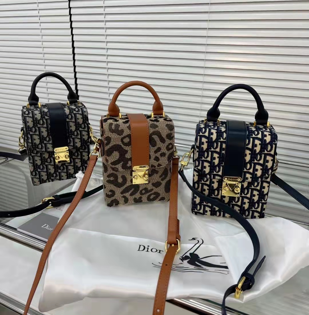 Crossbody metal button universal mobile phone bag