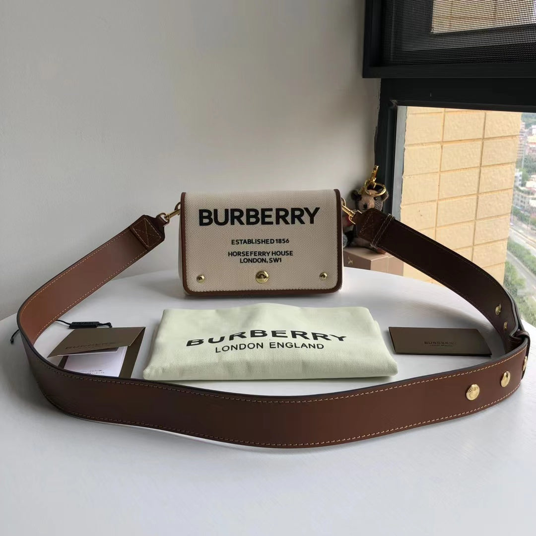 2022 Burberry Handbag - 65