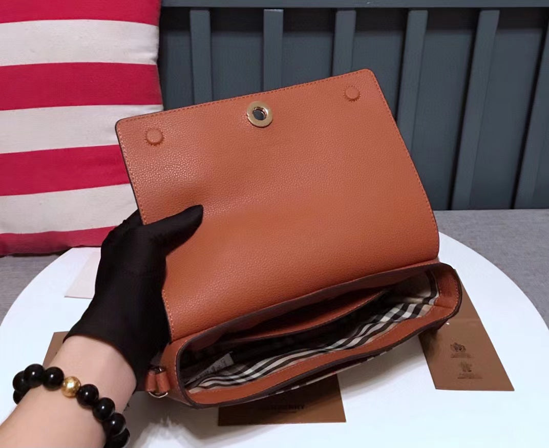 2022 Burberry Handbag - 66