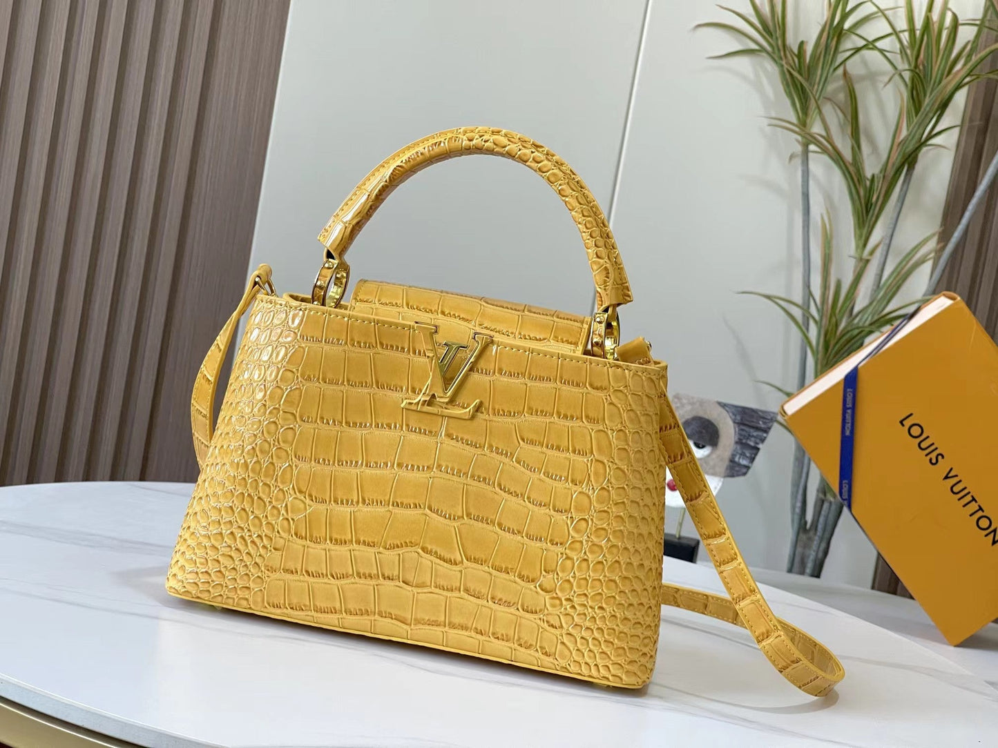 2022 Crocodile Pattern LV Handbag-2