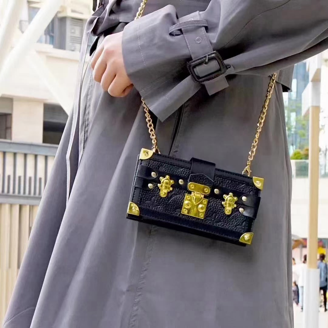 Crossbody chain card case phone case