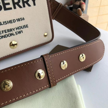 2022 Burberry Handbag - 65