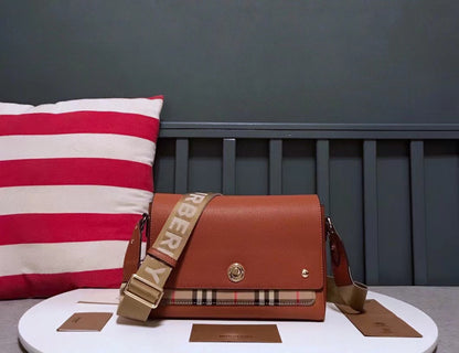2022 Burberry Handbag - 66