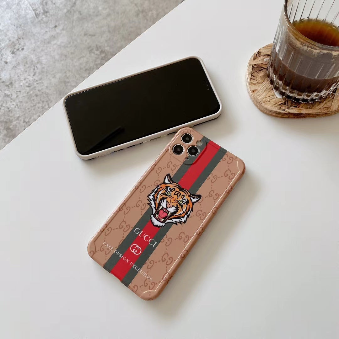 Four-corner anti-drop phone case