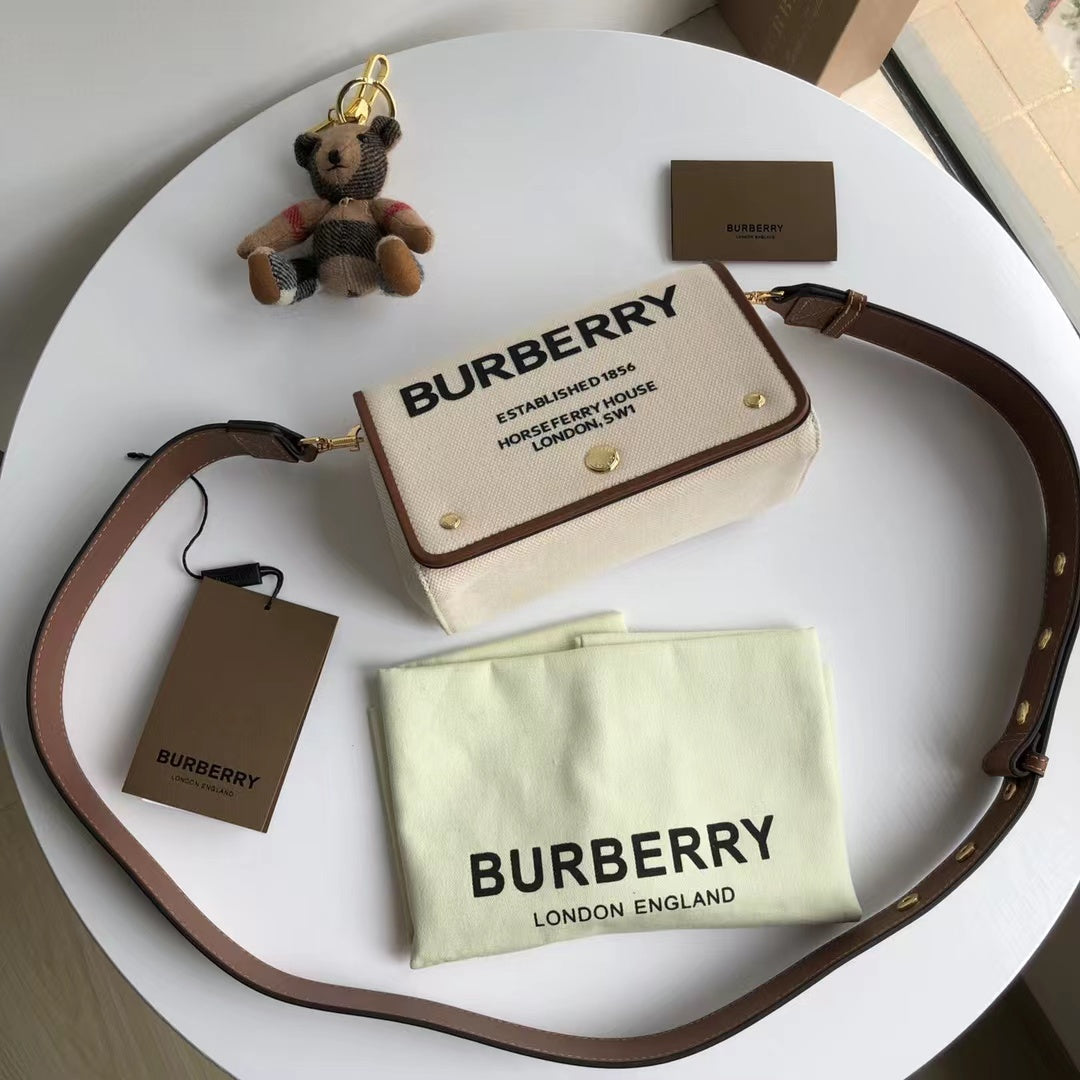 2022 Burberry Handbag - 65