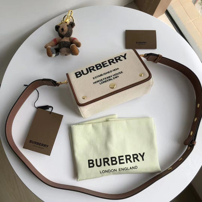 2022 Burberry Handbag - 65