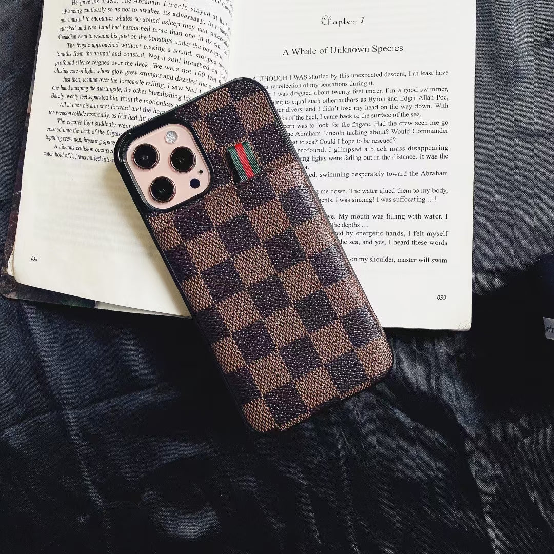 Fashionable pull card phone case