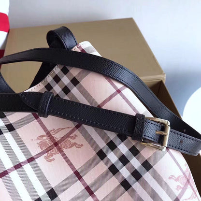 2022 Burberry Handbag - 70