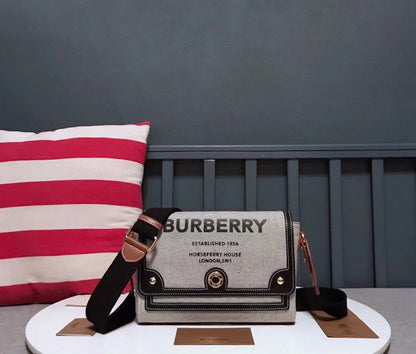 2022 Burberry Handbag - 66