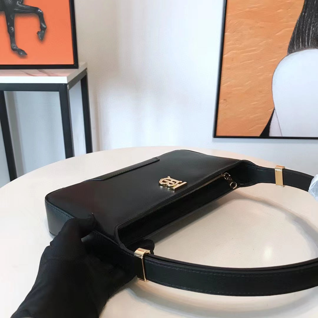 2022 Burberry Handbag - 62
