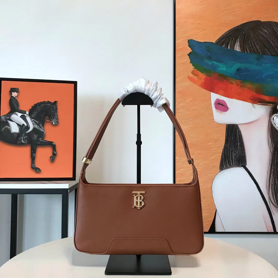 2022 Burberry Handbag - 62