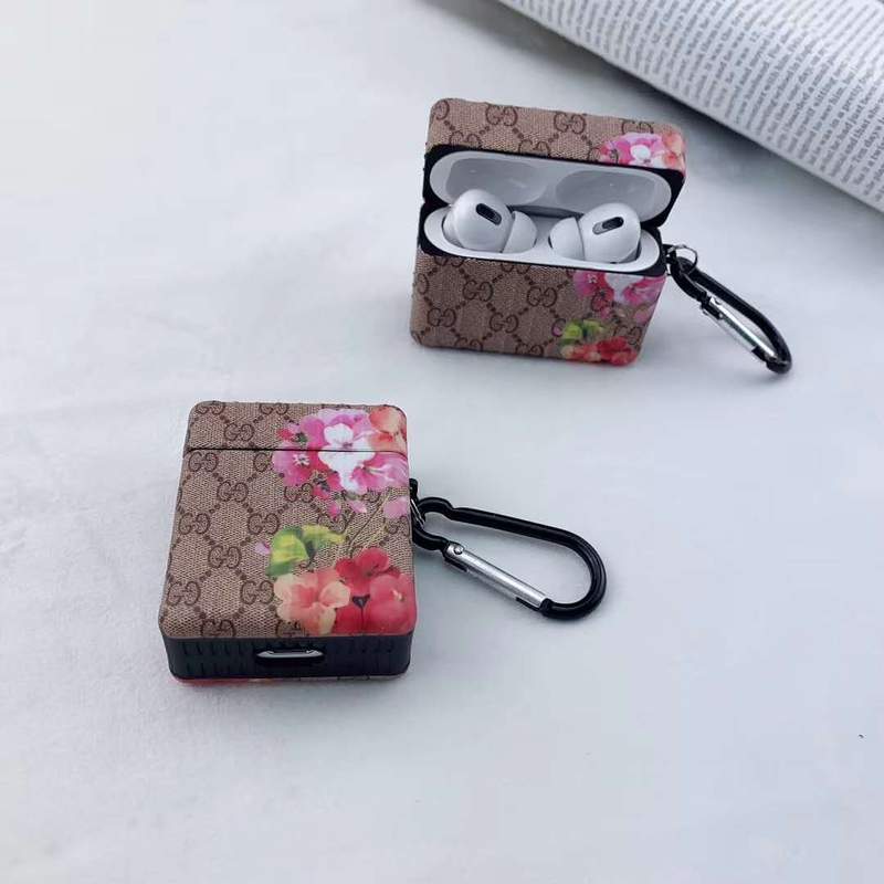 FASHION PHONE CASE AND AIRPODS CASE