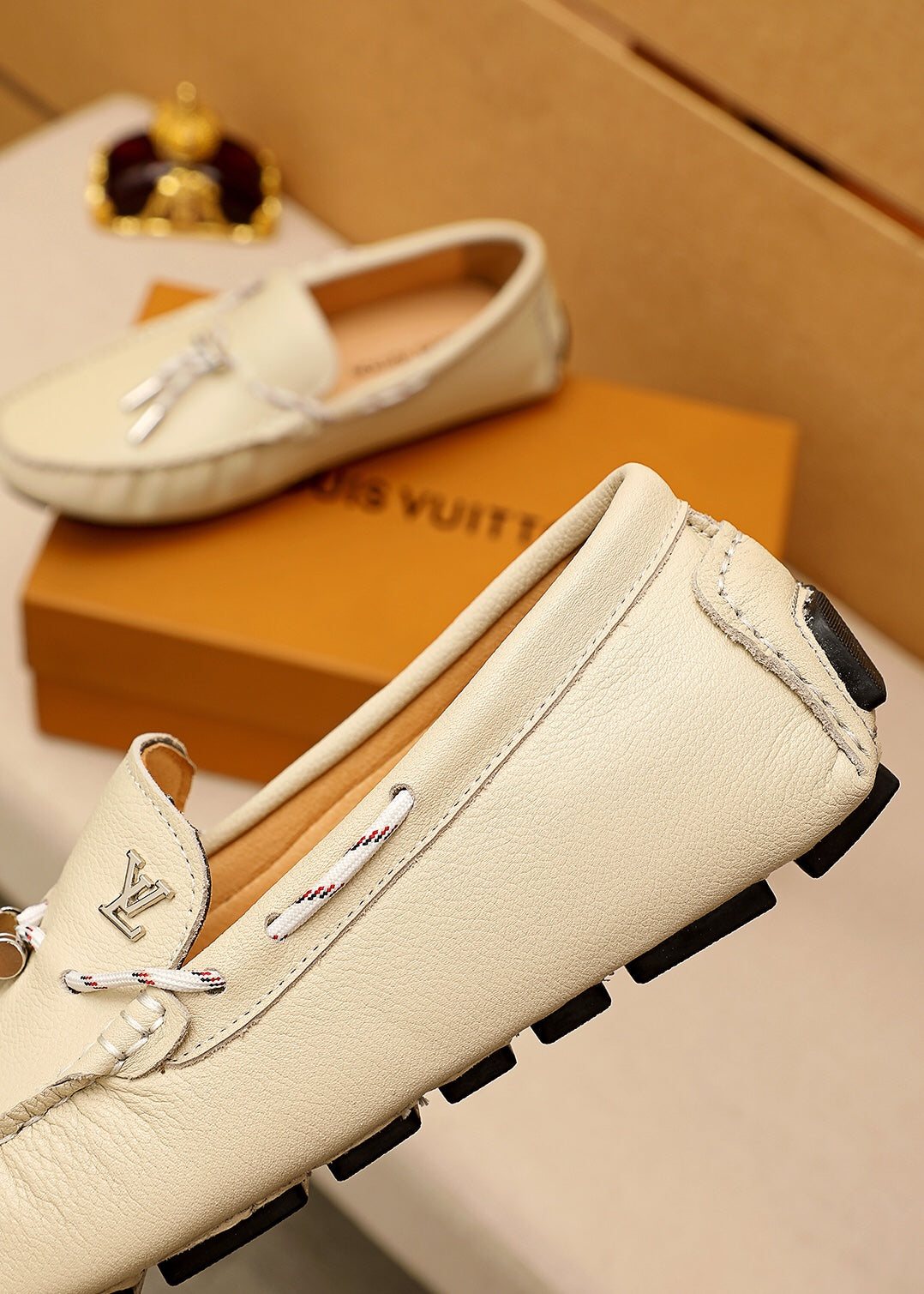 L V - Lace Driver [Creme]