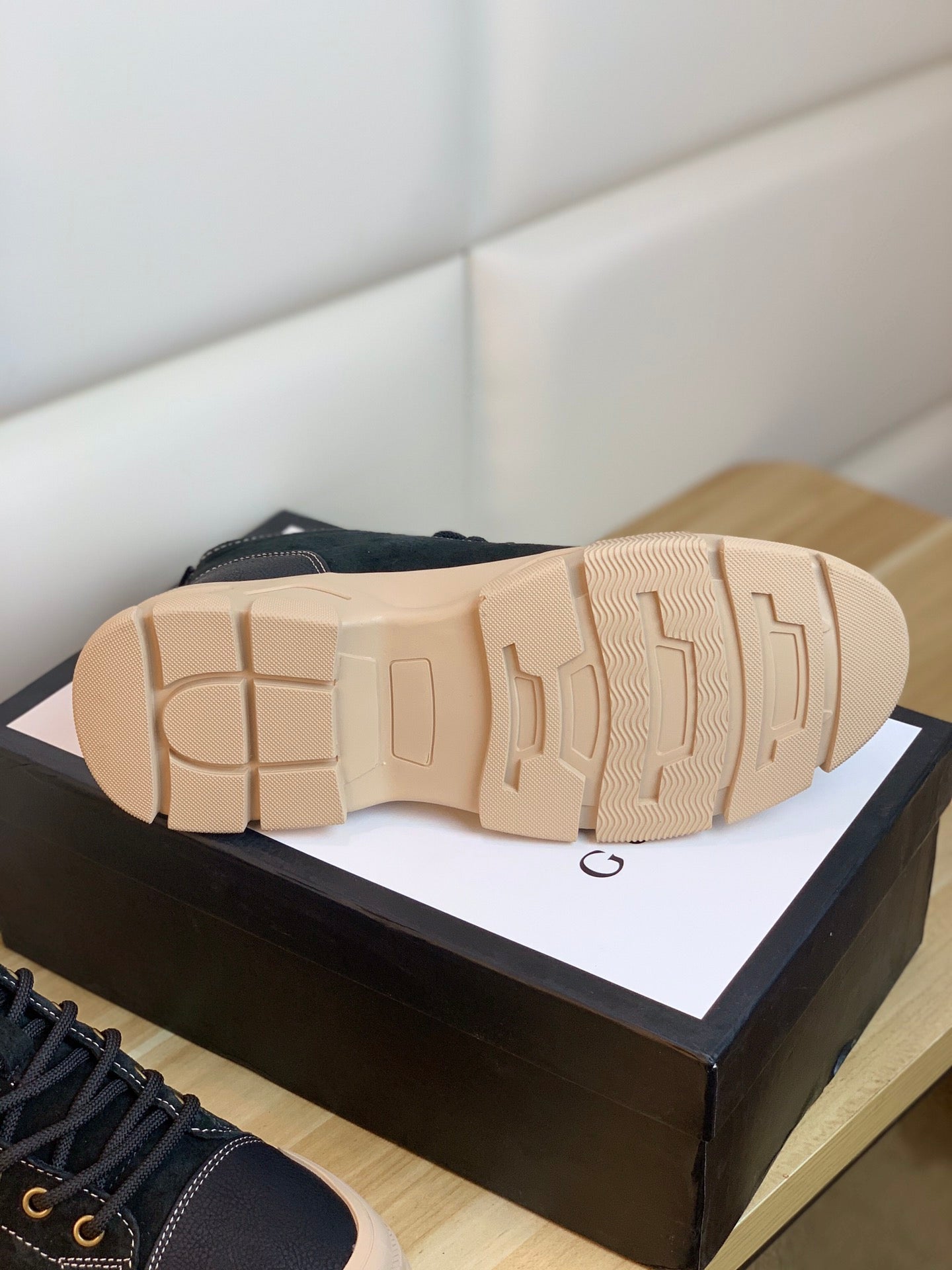 Black Platformas shoes