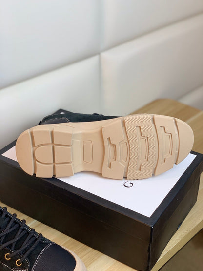 Black Platformas shoes