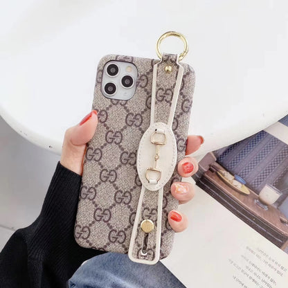 Wristband bracket phone case