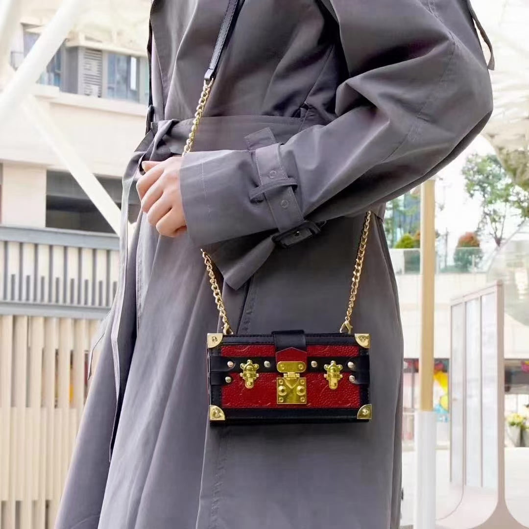 Crossbody chain card case phone case