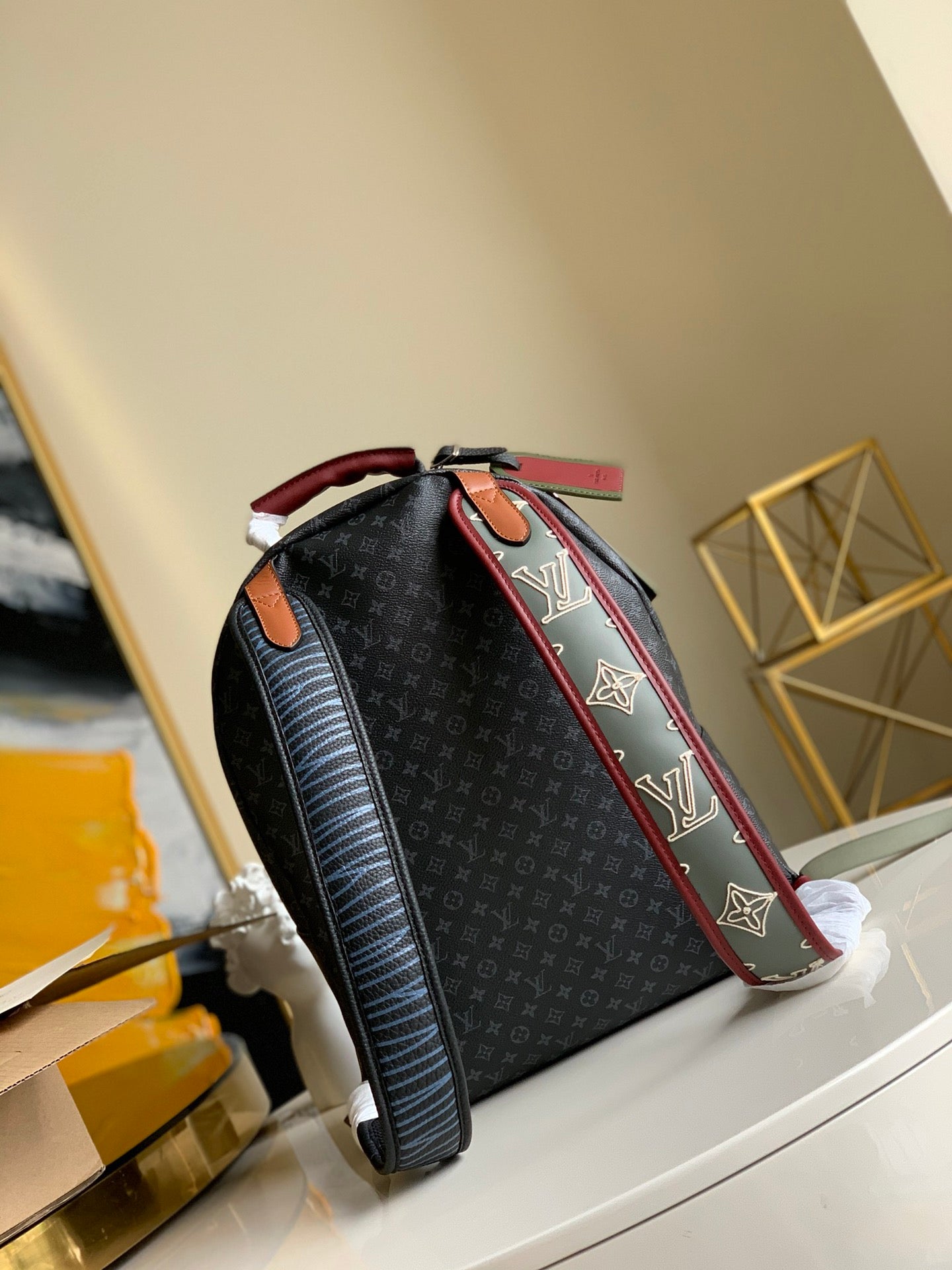 L V Multi Backpack (Black) [ 32 x 41 x 15cm ]