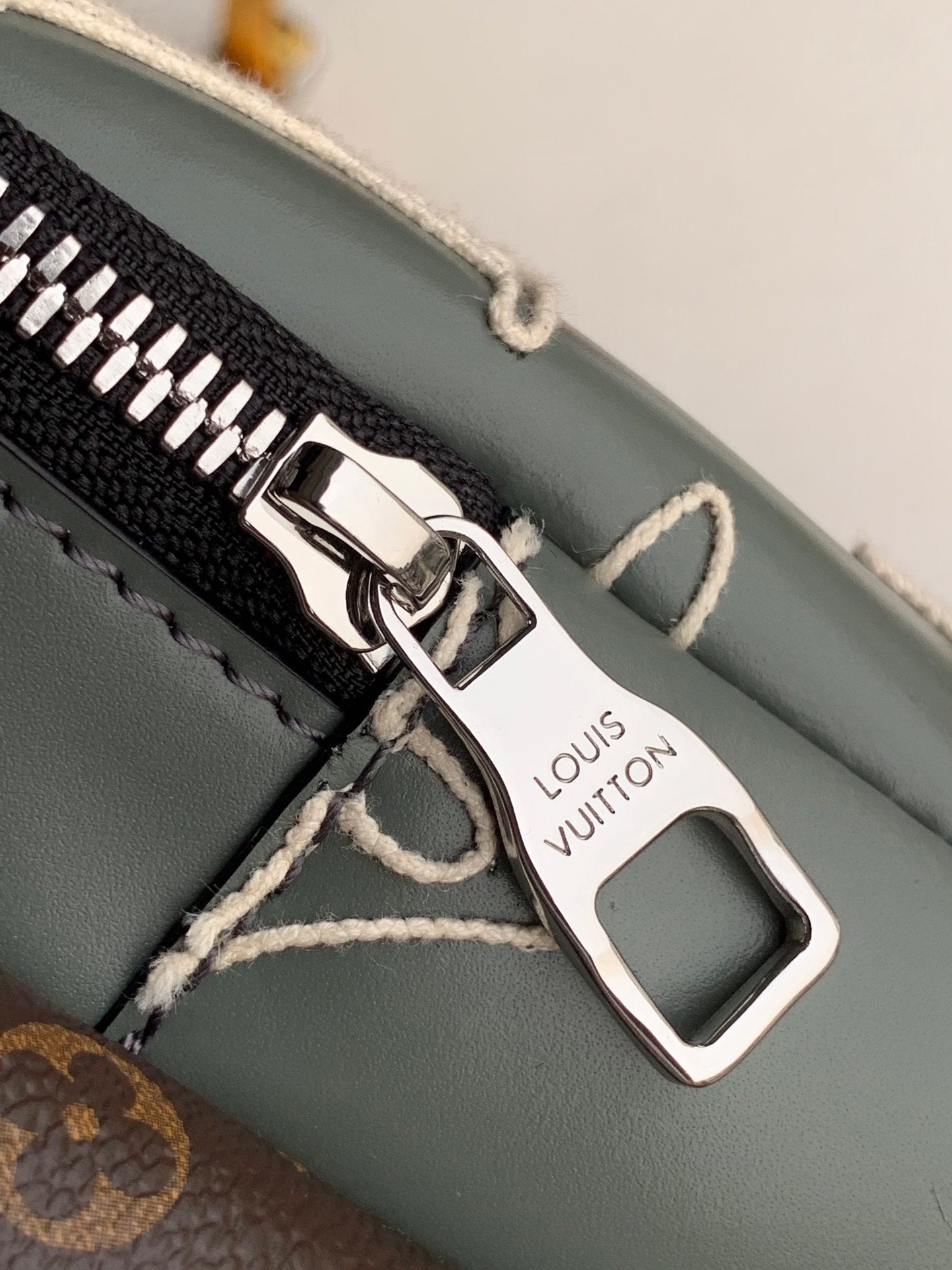 L V Multi Backpack [ 32 x 41 x 15cm ]