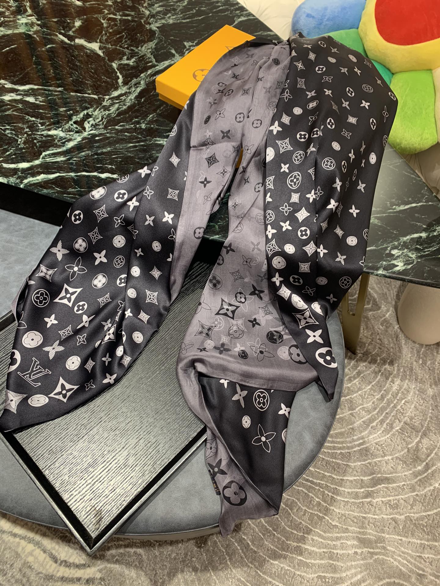 LV - Scarf (2 Colours Available)