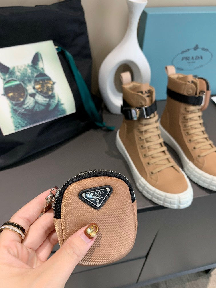 P R A D A - Package Shoe Tan (Mens & Womens)