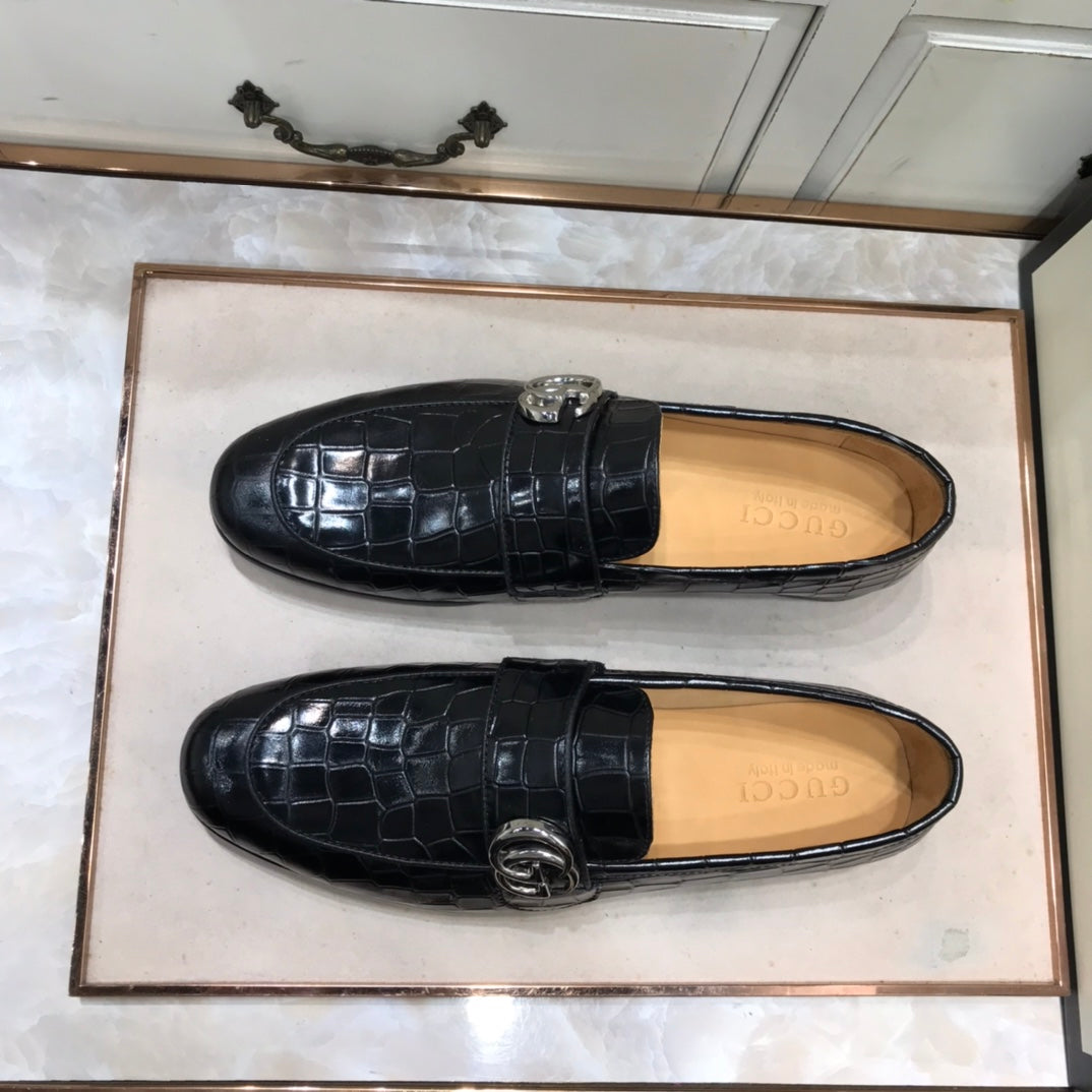 GG Buckle Loafer (Jacare Shine)