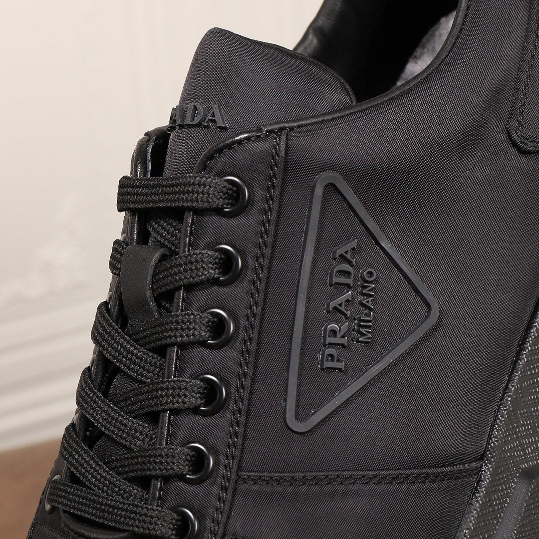 P R A D A - Mens Black Sneaker