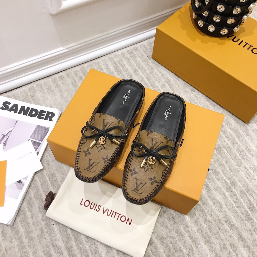 L V - Low Sliders (Light Brown Logo)