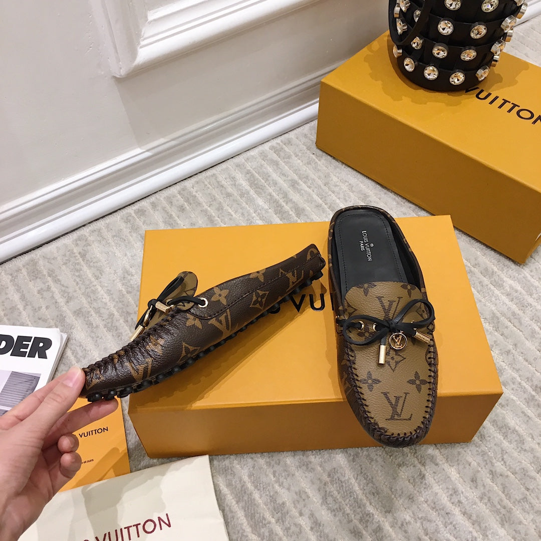 L V - Low Sliders (Light Brown Logo)