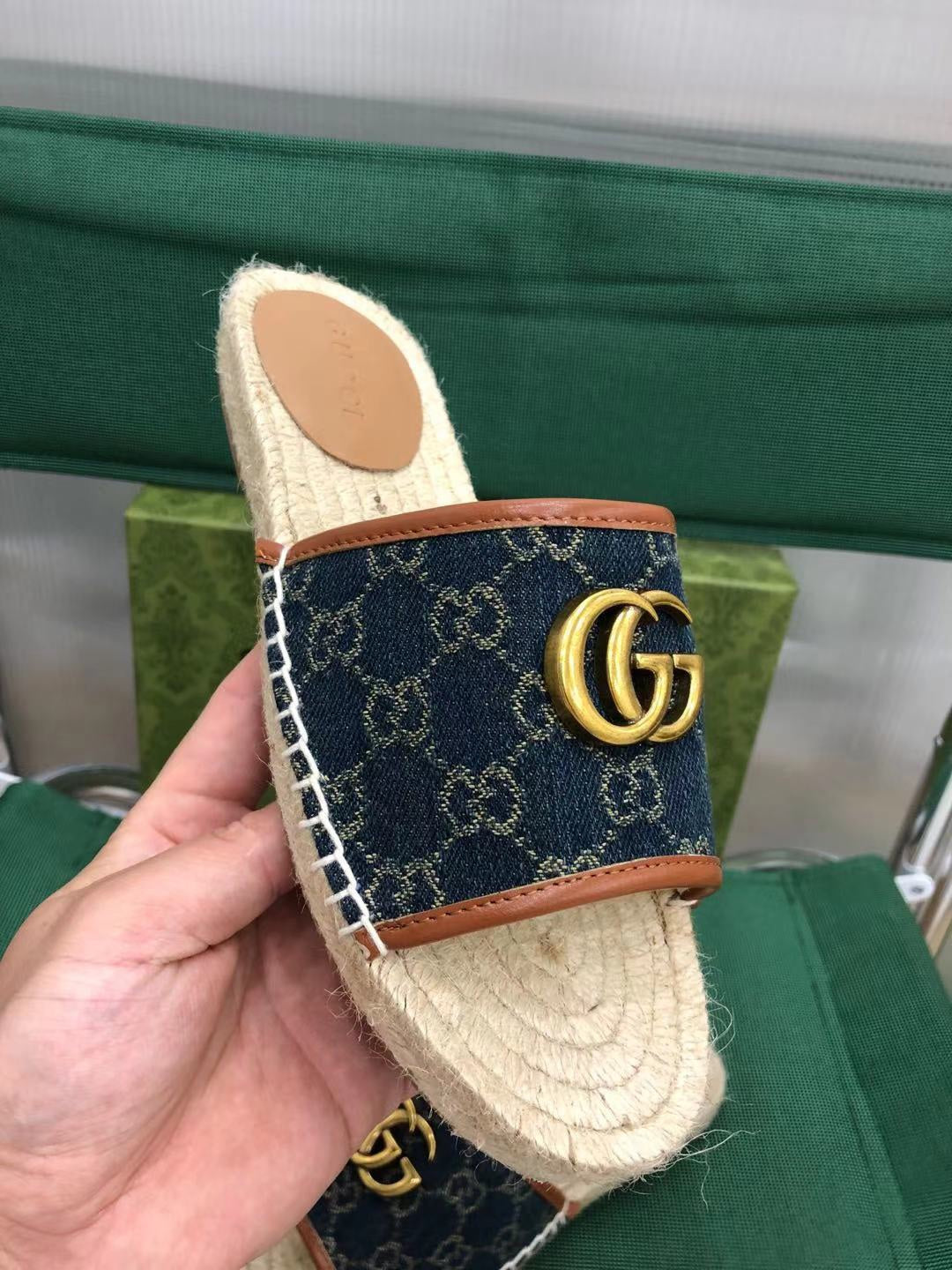G Slides - Wheat [Denim/Gold Buckle]