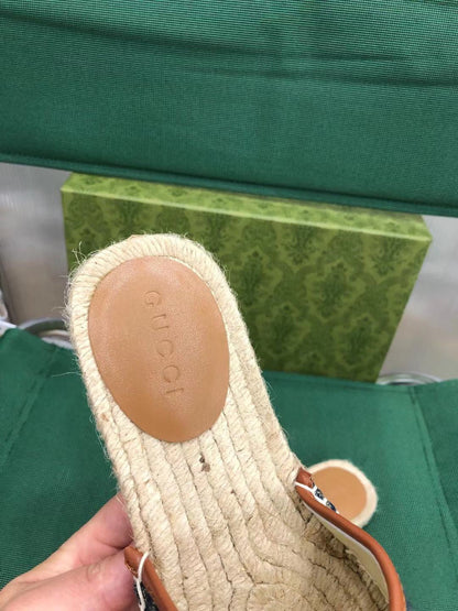 G Slides - Wheat [Denim/Gold Buckle]