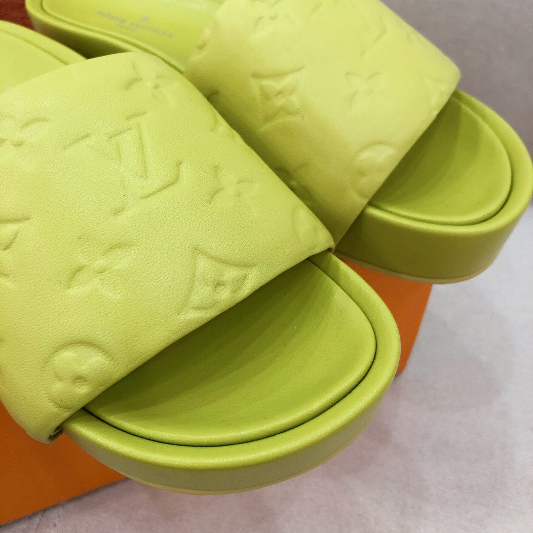L V - Platform Slides (Neon)