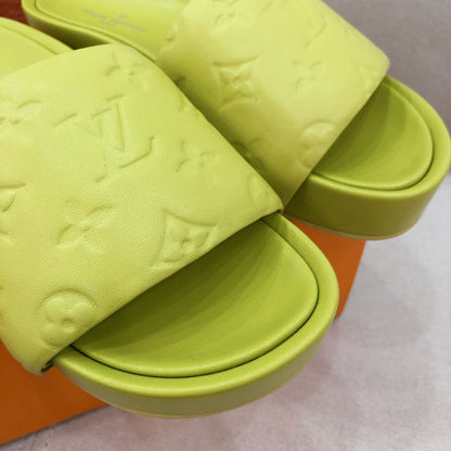 L V - Platform Slides (Neon)